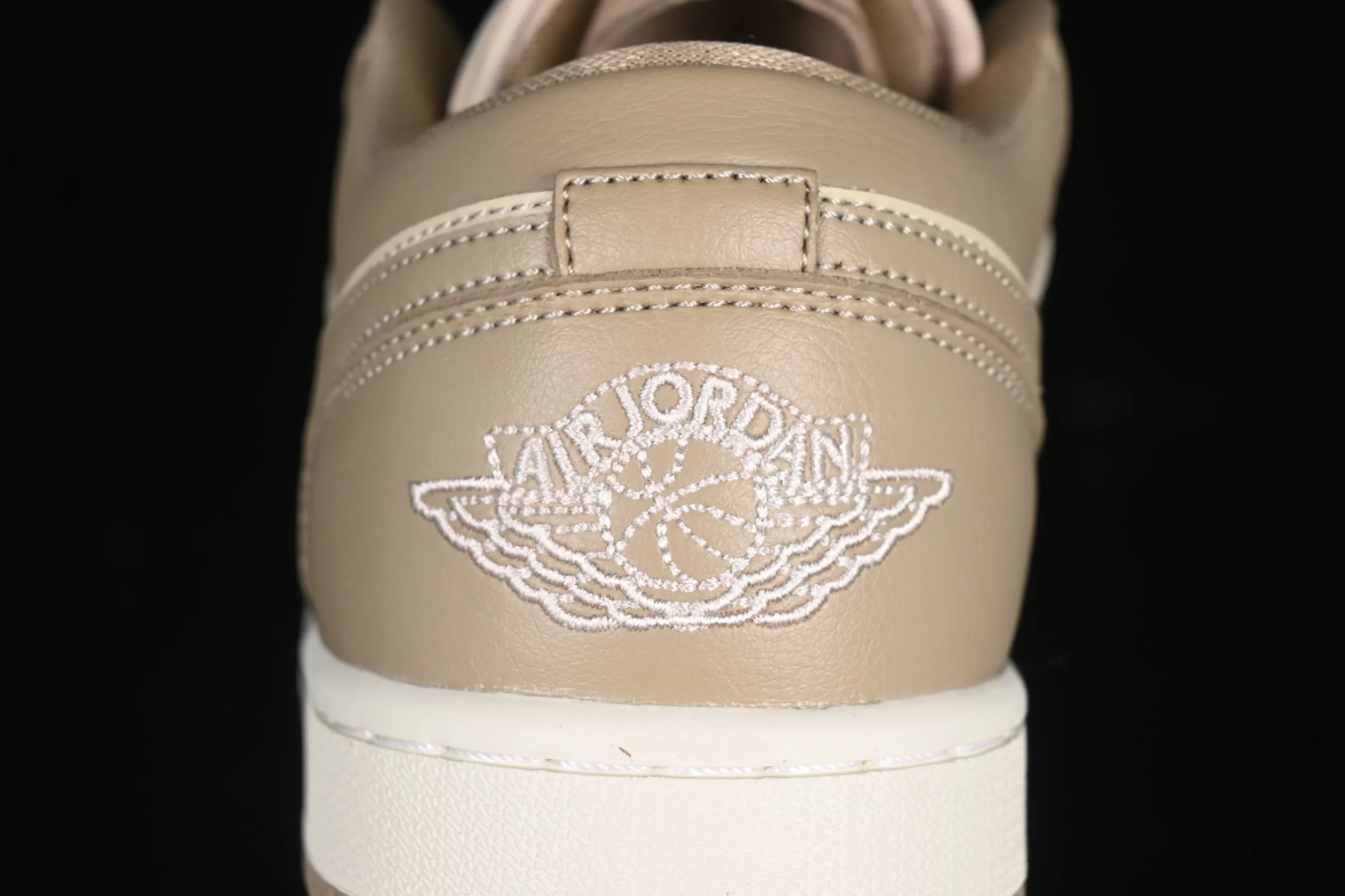All categories Air Jordan Jordan series basketball shoes Air Jordan 1 Low Air Jordan 1 Low AJ1 Joe 1 wheat ear color low-top cultural casual sneakers DC0774-203